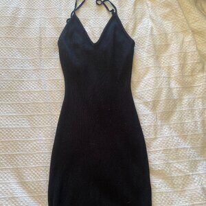Black bodycon dress